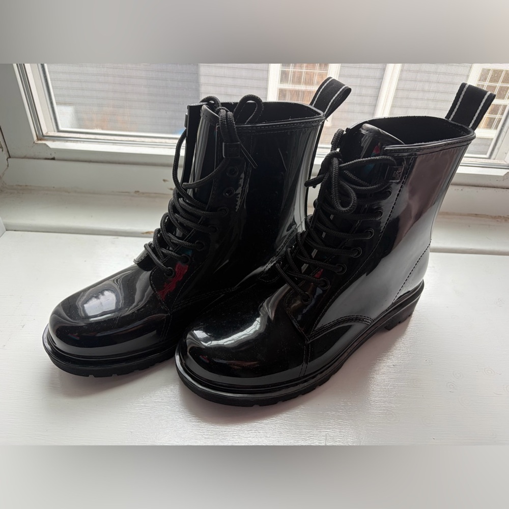 NEW SPRING WATERPROOF Women's Black Patent Lace-Up Combat Rainboots Michael Kors